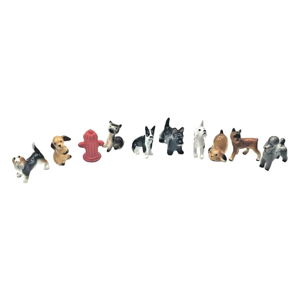 Bug House Dogs and Fire Hydrant- 10 pieces total.